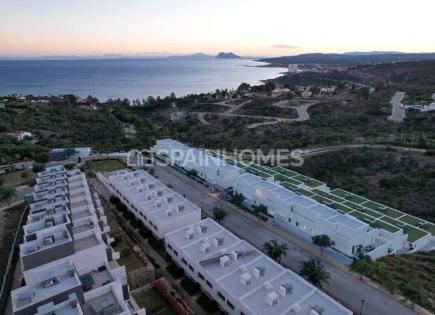 Townhouse for 483 000 euro in Manilva, Spain