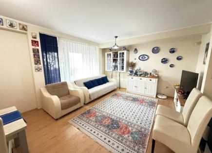 Flat for 190 000 euro in Dobra Voda, Montenegro