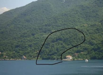Grundstück für 4 200 000 euro in Morinj, Montenegro