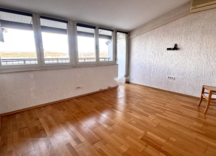 Appartamento per 337 000 euro a Capodistria, Slovenia