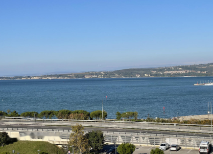 Appartamento per 329 000 euro a Capodistria, Slovenia