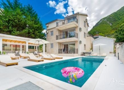 Villa per 750 000 euro a Stoliv, Montenegro