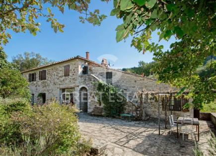 Casa per 1 300 000 euro a Chianti, Italia