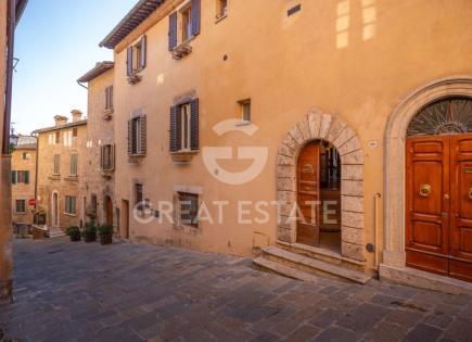 Apartamento para 420 000 euro en Montepulciano, Italia