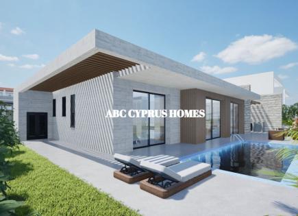 Bungalow for 550 000 euro in Paphos, Cyprus