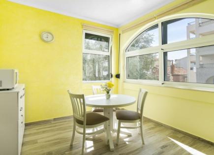 Piso para 120 000 euro en Petrovac, Montenegro