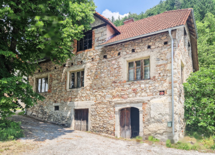 Granja para 244 000 euro en Litija, Eslovenia