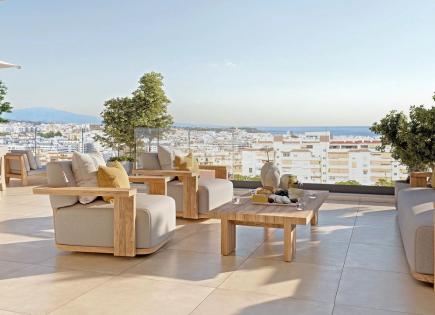 Appartamenti per 695 000 euro a Estepona, Spagna