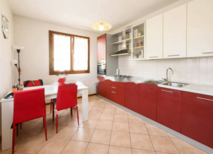 Wohnung für 200 000 euro in Gorizia, Italien