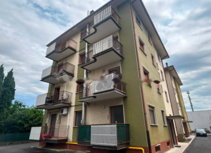 Appartamento per 90 000 euro a Gorizia, Italia