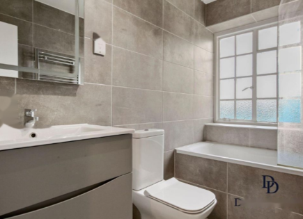 Flat for 400 000 euro in London, United Kingdom