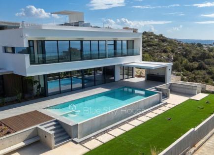 Villa for 1 800 000 euro in Paphos, Cyprus