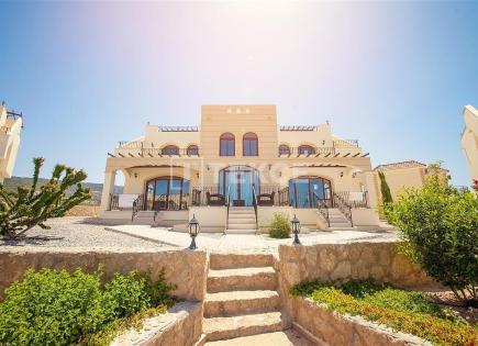 Casa adosada para 286 000 euro en Kyrenia, Chipre