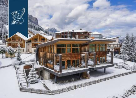 Villa a Alta Badia, Italia (prezzo su richiesta)