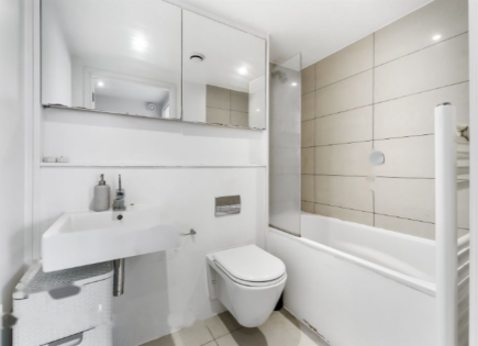 Flat for 375 000 euro in London, United Kingdom