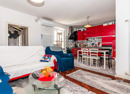 Appartamento per 313 000 euro a Capodistria, Slovenia