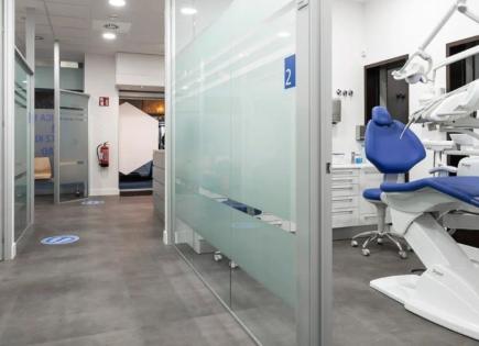 Commercial property for 2 200 000 euro in Barcelona, Spain