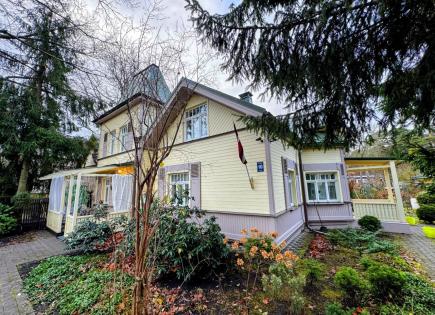 Casa per 520 000 euro a Jurmala, Lettonia