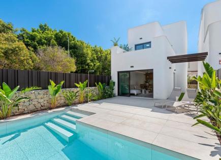 Villa for 539 900 euro in Pilar de la Horadada, Spain