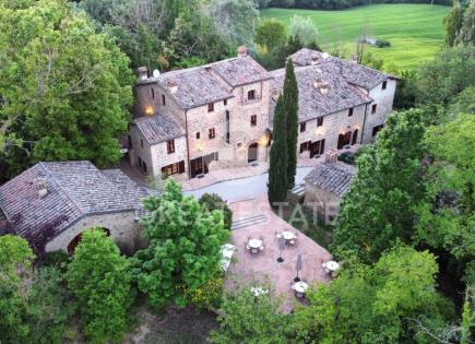 Casa per 1 950 000 euro a Umbertide, Italia