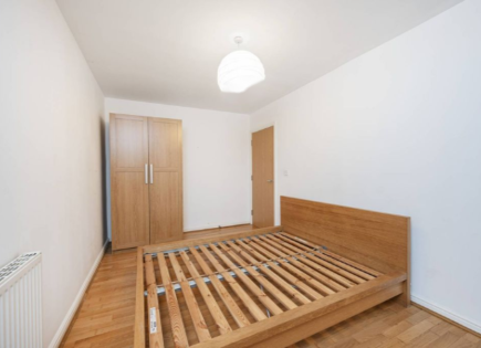 Flat for 350 000 euro in London, United Kingdom