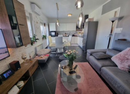 Flat for 285 000 euro in Izola, Slovenia