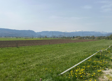 Terreno per 260 000 euro a Tržič, Slovenia