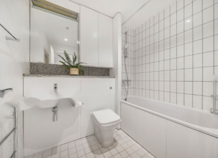 Flat for 350 000 euro in London, United Kingdom