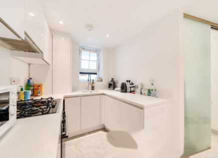 Flat for 365 000 euro in London, United Kingdom