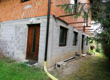 Casa para 64 500 euro en Prebold, Eslovenia