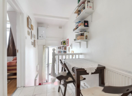 Appartamento per 385 000 euro a Londra, Regno Unito