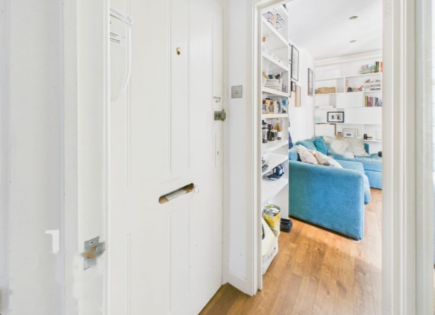 Flat for 325 000 euro in London, United Kingdom