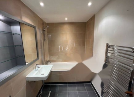 Flat for 350 000 euro in London, United Kingdom