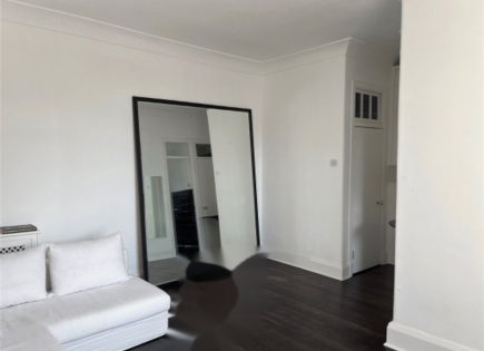 Flat for 350 000 euro in London, United Kingdom