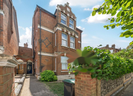 Flat for 300 000 euro in London, United Kingdom