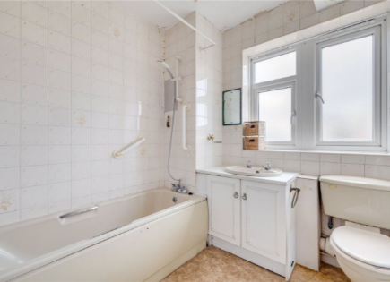 Flat for 350 000 euro in London, United Kingdom