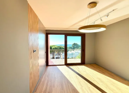 Apartment for 270 000 euro in Platja D'Aro, Spain