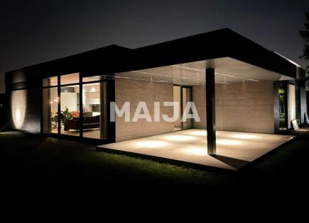 Casa per 900 000 euro a Marupe, Lettonia