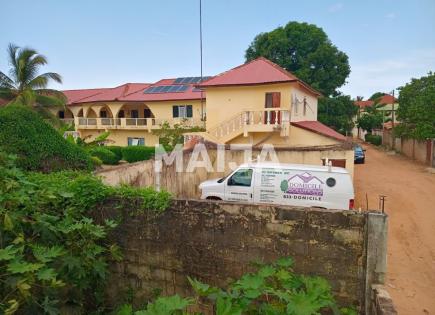 Caffè, ristorante per 516 300 euro in Gambia