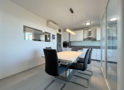 Wohnung für 380 000 euro in Izola, Slowenien