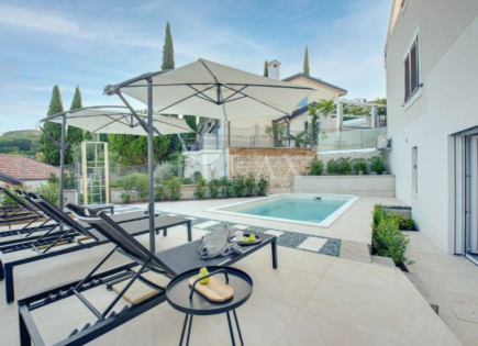 Wohnung für 840 000 euro in Opatija, Kroatien