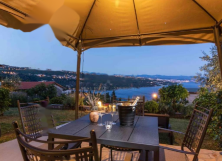 Appartamento per 820 000 euro a Opatija, Croazia