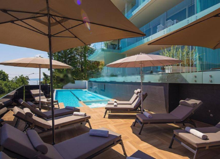 Wohnung für 560 000 euro in Opatija, Kroatien