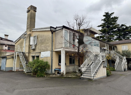 Piso para 1 550 000 euro en Koper, Eslovenia