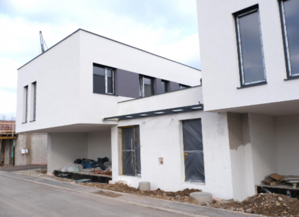 Casa per 459 990 euro a Lubiana, Slovenia