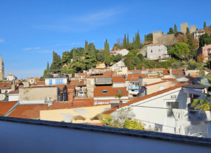 Appartamento per 393 000 euro a Pirano, Slovenia