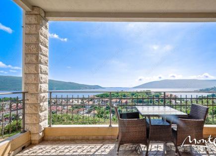 Villa for 395 000 euro in Zelenika, Montenegro