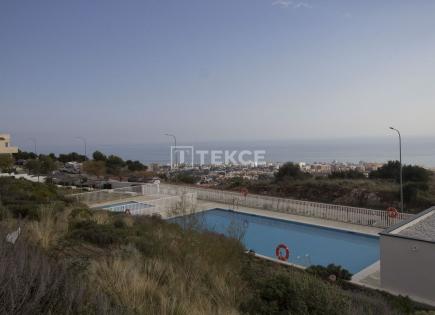 Apartment for 420 000 euro in Benalmadena, Spain
