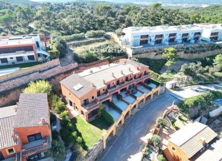 Chalet for 830 000 euro in Spain