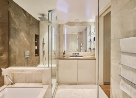 Appartamento per 2 695 000 euro a Londra, Regno Unito